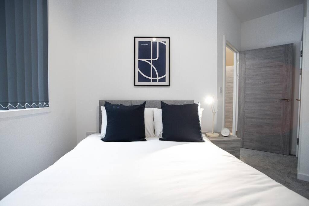 Bayard Apartments City Centre 2 Bedroom Apartment 피터버러 외부 사진